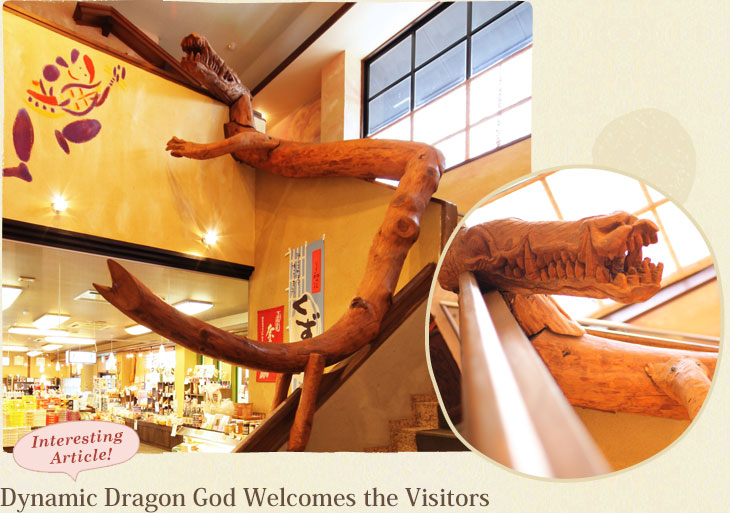 Dynamic Dragon God Welcomes the Visitors